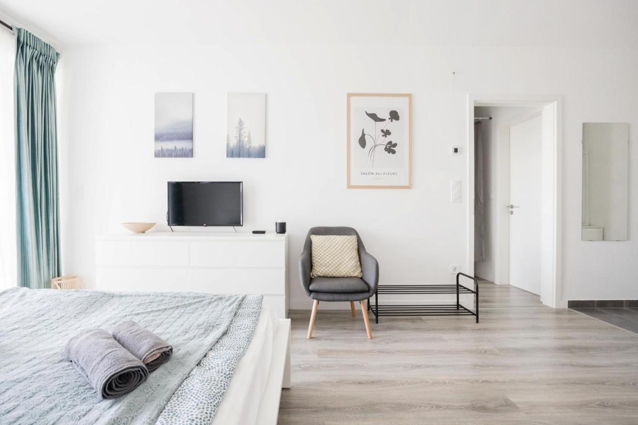 Modern Riverside Apartment With Free Parking Budapest Exterior foto